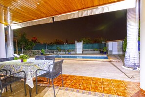 Outdoor dining - Villa Cosmopolitan In Maspalomas next to the dunes (Maspalomas)
