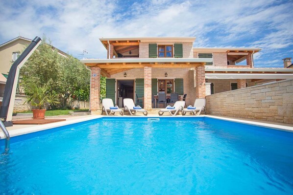 Outdoor pool - Villa Mare Vabriga (Tar-Vabriga)