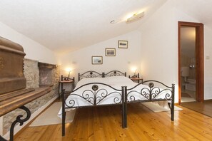 3 camere
