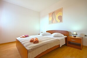 6 Schlafzimmer