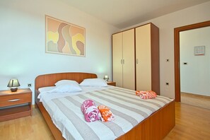 6 Schlafzimmer