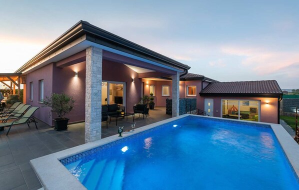 숙박 시설 정면