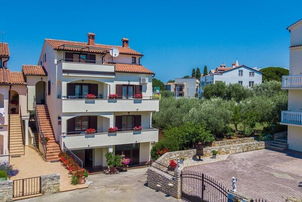 Exterior - Emanuel 1 (Tar-Vabriga)