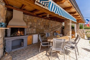 Terrace/patio - Villa Zaria (Moscenicka Draga)