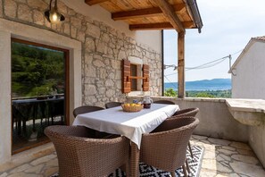 Villa | Terrace/patio - Villa Zaria (Moscenicka Draga)