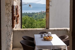 Villa | Terrace/patio