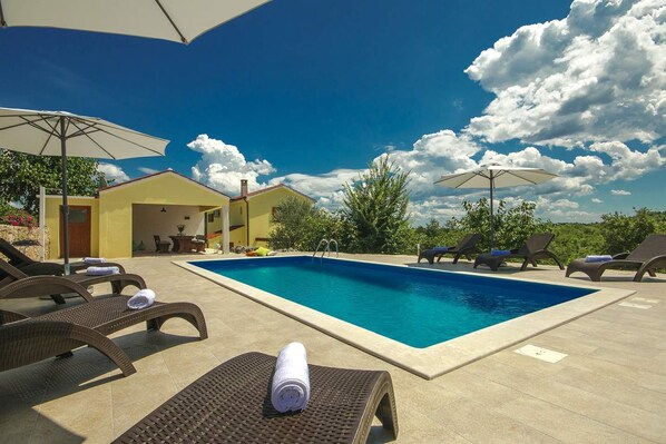 Piscine extérieure