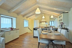 Villa | Dining room - Casa Bastiani (Buje)