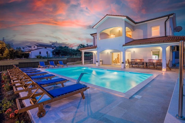 Outdoor pool - Villa Deep Blue (Porec)