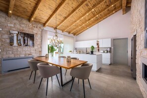 Biệt thự | Bếp riêng | Ấm điện 