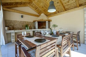 BBQ/picnic area - Villa Regina Perci (Tar-Vabriga)