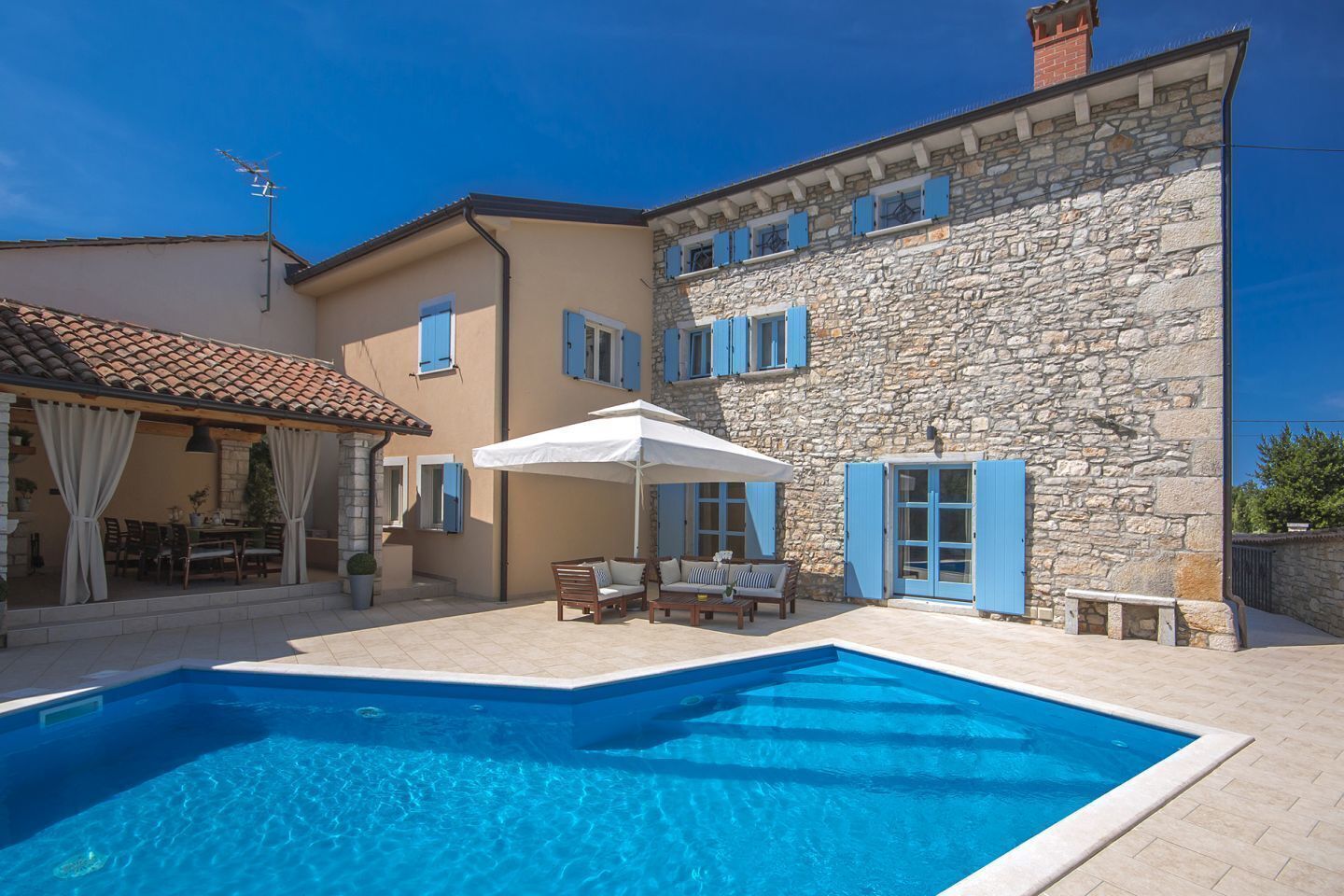 Alberca al aire libre 