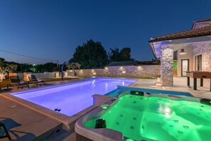 Outdoor pool - Villa M (Porec)