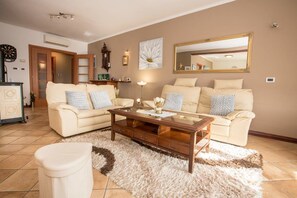 Apartment (A1) | Living room - Monsaline (Porec)