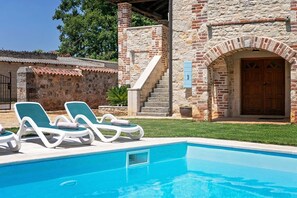Pool | Outdoor pool - Villa L Šušnjići  (Porec)