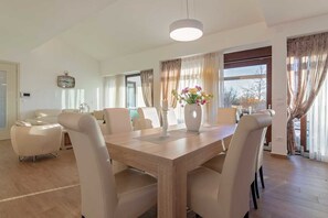 Dining room - Villa Mala Halu (Gracisce)