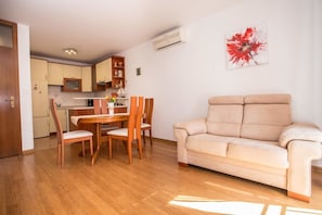 Apartment (A1) | Living room