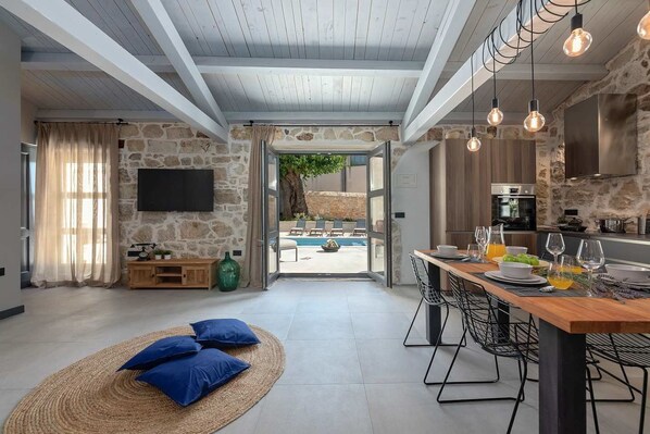 Dining room - Villa Dvori (Porec)