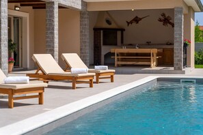 Pool | Outdoor pool - Villa Mercedes (Rasa)