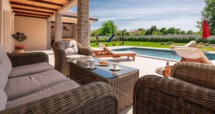 Villa Mercedes
