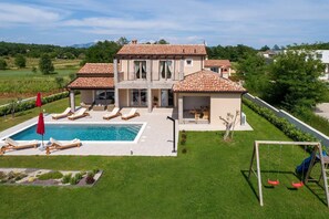 Pool | Outdoor pool - Villa Mercedes (Rasa)