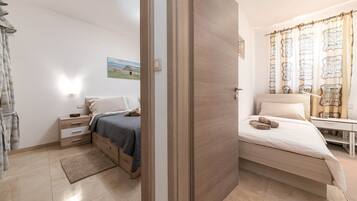 5 bedrooms