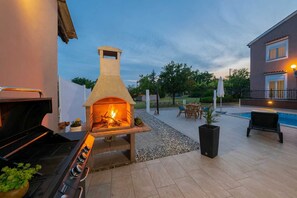 BBQ/picnic area - Villa Lara (Marcana)