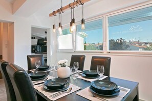 غرفة لتناول الطعام