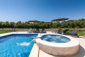 Pool | Outdoor pool - Villa Greenblue (Porec)