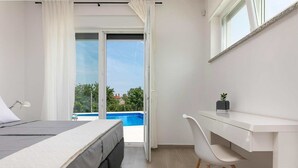 Unclassified image, 4 of 48, button - Villa Aura (Pula)