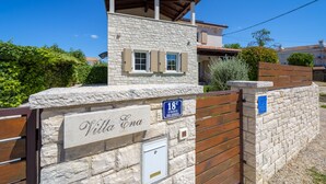 Property entrance - Villa Ena Stranići  (Sveti Lovrec)