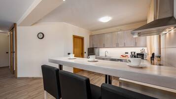 Villa | Private kitchen | Electric kettle