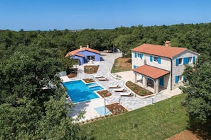 Pool | Outdoor pool - Villa Irena Funtana (Funtana)