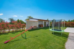 室外兒童遊樂區