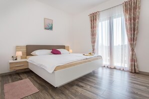 2 bedrooms, bed sheets - House Demetra (Tinjan)