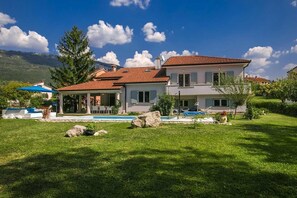 Property grounds - Villa Rupena (Buzet)