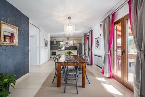 Villa | Comedor