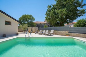Outdoor pool - Villa Clariss (Visnjan)