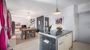 غرفة لتناول الطعام