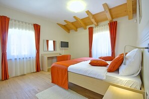 7 Schlafzimmer