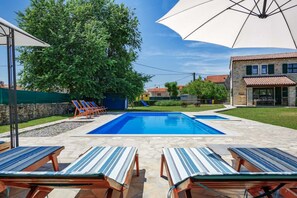 Piscine extérieure