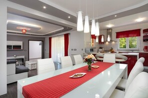 Electric kettle - Villa Doria (Karojba)