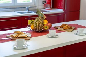 Electric kettle - Villa Doria (Karojba)