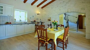Dining room - Villa Mara (Sveti Lovrec)