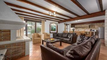 Villa | Living room