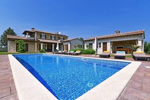 Outdoor pool - Villa St. Martina (Tinjan)