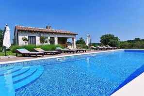 Pool | Outdoor pool - Villa St. Martina (Tinjan)