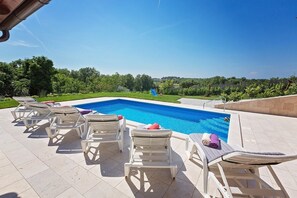 Pool | Outdoor pool