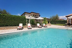 Piscina | Piscina all'aperto