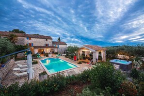 Outdoor pool - Villa Carlo (Vizinada)